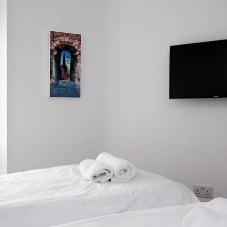 Turtle Apartment Единбург Екстериор снимка